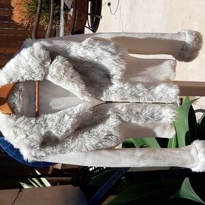 Boston proper, sweater, size medium, cream